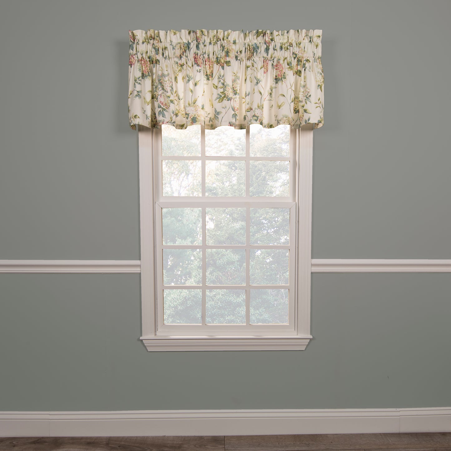 Abigail Tailored Tiers and Valance